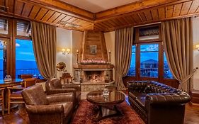 Alpen House Hotel & Suites